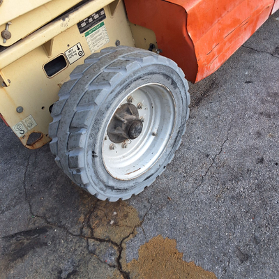 USED 2014 JLG 4069LE