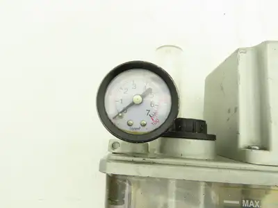 Chen Ying Automatic Lubricator 110V Displacement Volume 3-6CC 10 min Interval