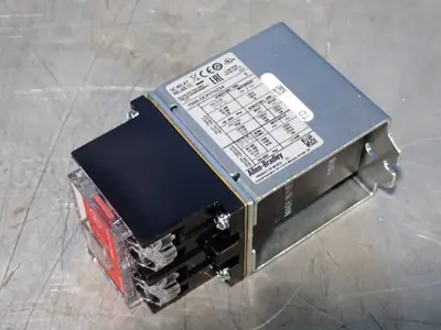 USED ALLEN BRADLEY 700SDCP310Z24