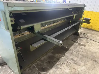10' X 1/4" NIAGARA MODEL #SP-10-1/4 HYDRAULIC SHEAR: YOBRO #23863