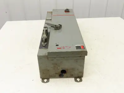Cutler Hammer A30CDA0 Combination Motor Starter 10Hp 480V 3Ph Size 1 Fused