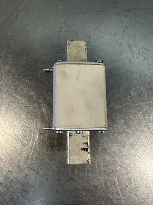SIEMENS fuse 3NE1230-0 315A690V 3NE1 230-0 (BIN-1.5.5)