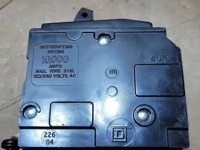USED SQUARE D QOB120