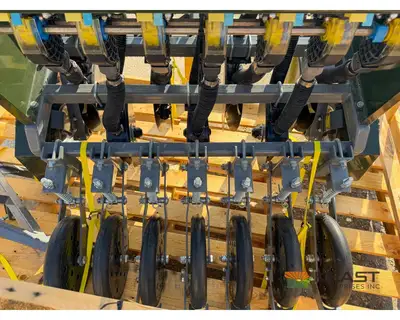 Used PH OUTDOORS _UNKNOWN_ Food Plot Seeders Iowa US | Keast Enterprises #1360392