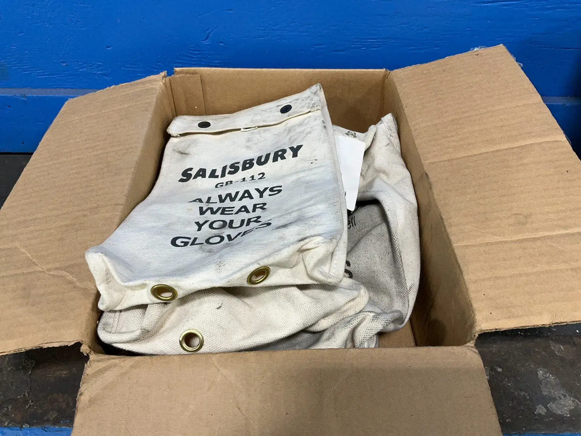 Used SALISBURY _UNKNOWN_ Gloves Ohio US | HGR 24 #1323831