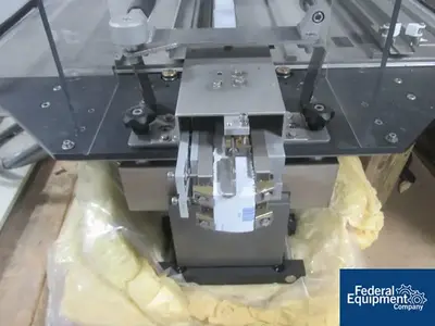 USED PE Labellers PE Labellers Rotary Labeler, Model Master