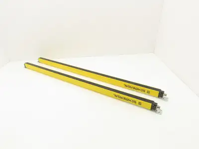 Schmersal SLC440COM-ER-0890-14 Safety Light Curtain Transmitter & Receiver Set