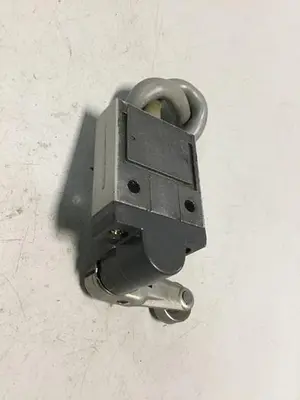 USED OMRON D4C-1620