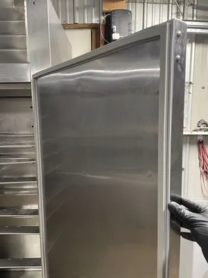 182-0086 Traulsen RE232E-ZCF02 2 Door Even-Thaw Self Contained Cooler