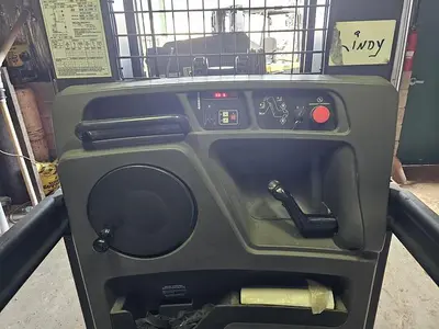USED 2016 RAYMOND 560-OPC30TT