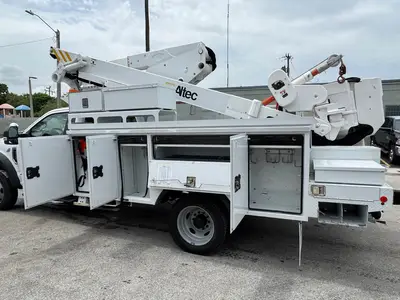 Used 2017 ALTEC AT41M Bucket (boom) trucks Florida US | Truck and Van Outlet #1509184