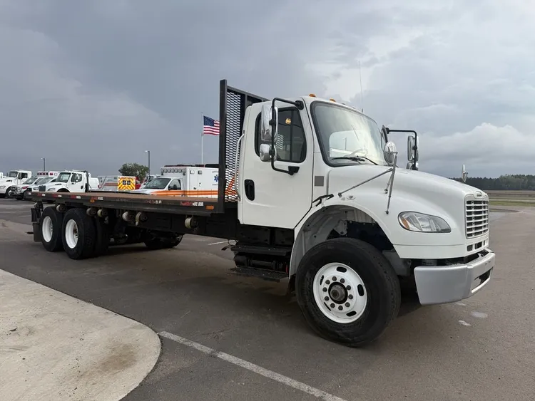 Used 2020 FREIGHTLINER M106 FLATBED Flatbed Trucks Minnesota US | Carco Truck & Equipment #1514065