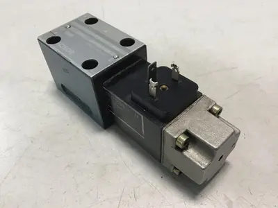USED BOSCH 0 810 090 240