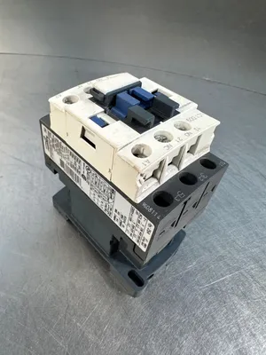 Telemecanique Contactor LC1-D09 Jis-C8201-4-1 (4D-39)