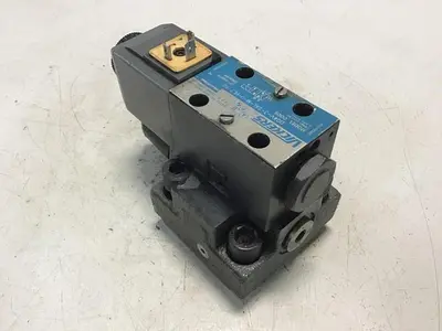 USED VICKERS DG4V-3-2AL-M-U-HL7-60