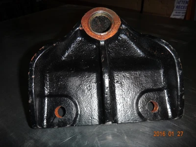 BRACKET SHACKLE FOR INTERNATIONAL NAVISTAR BUS