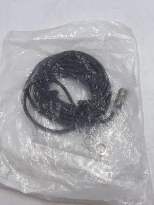 New | in-Stock TELEMECANIQUE TELEMECANIQUE XS112B3PAL5 Misc Electrical & Power Parts | ND Industrial Surplus #1214196
