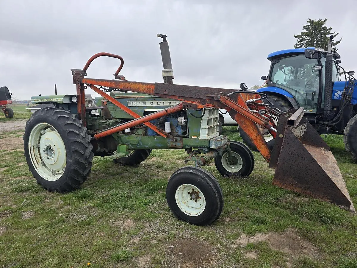 USED 1994 OLIVER 1655