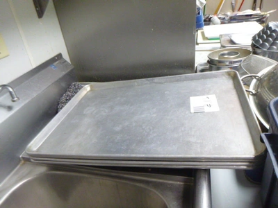 4 Full Size Sheet Pans