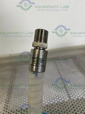 USED SAINT GOBAIN STHT-W-0500 SILICONE HOSE W/ COMPRESSION TO THREADED FITTING