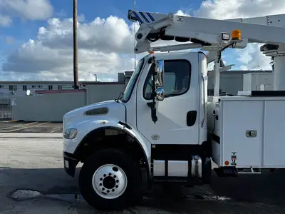 Used 2017 FREIGHTLINER M2 106 Tractors & Trailers Florida US | Truck and Van Outlet #1506267
