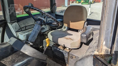 USED 1981 JOHN DEERE 4840