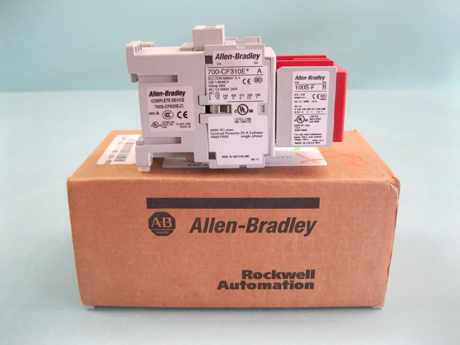 NEW Allen-Bradley 700S-CF620EJC