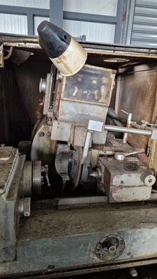 MOSCOW Universal Thread Grinder, in working condition, visible under power
