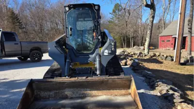USED 2023 Deere 331G