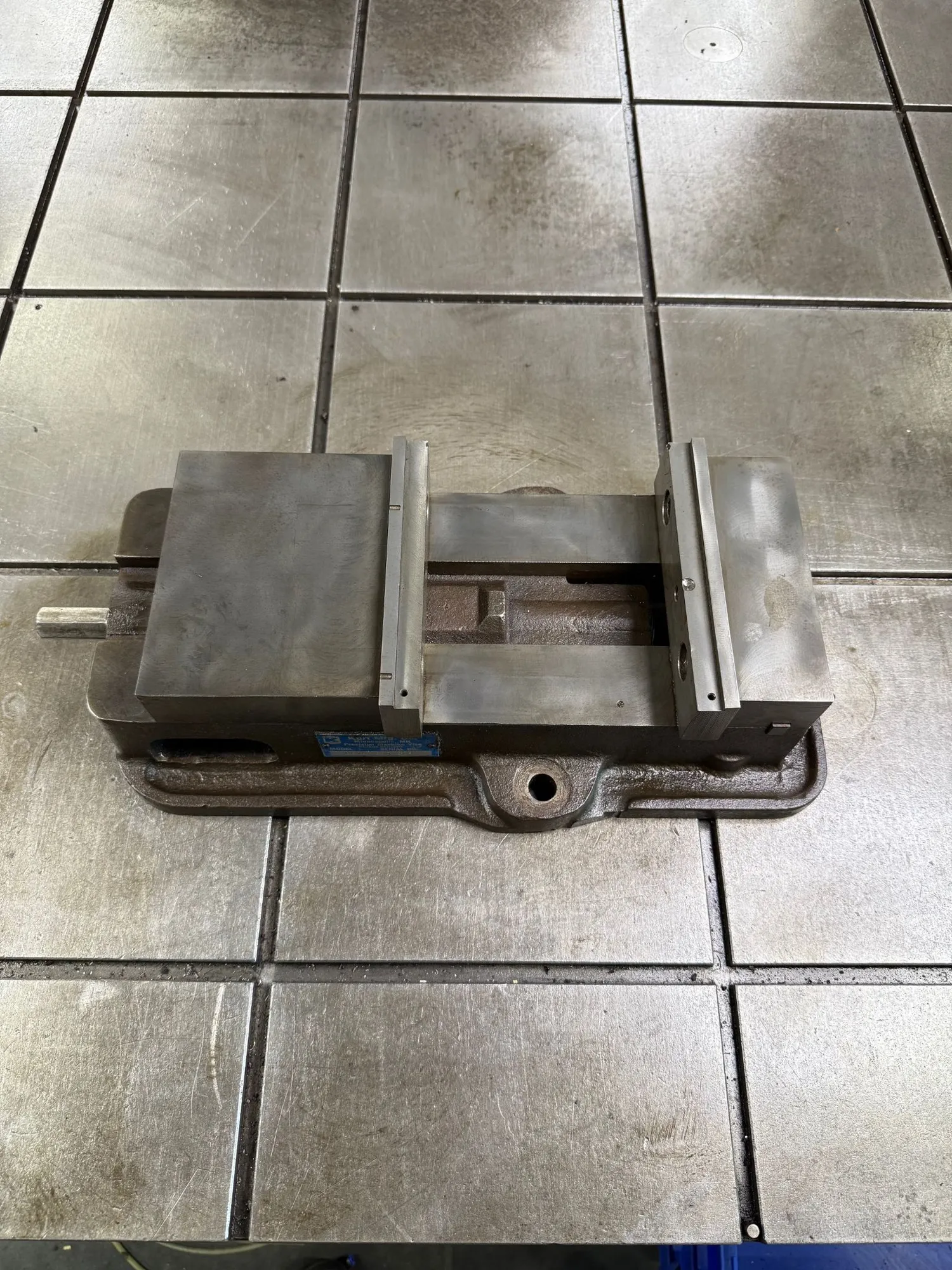 USED KURT D675
