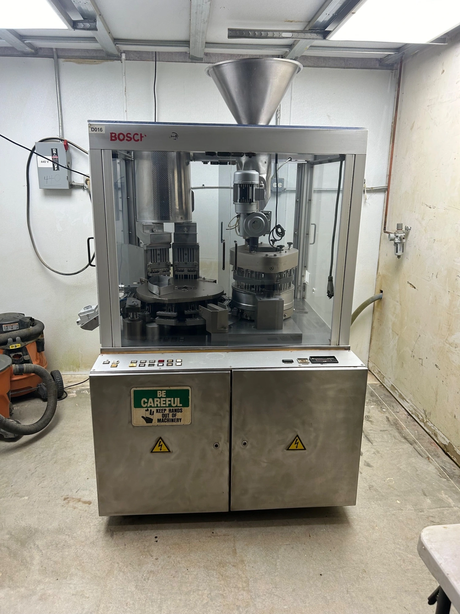 USED 1990 BOSCH 1500