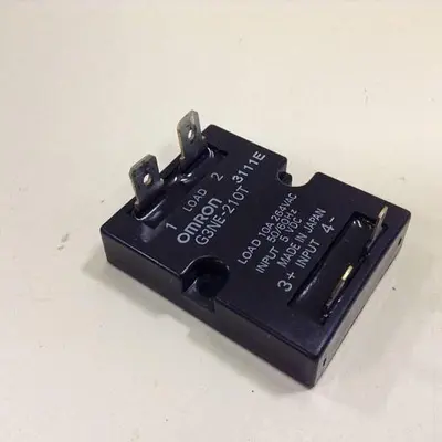 USED OMRON G3NE-210T