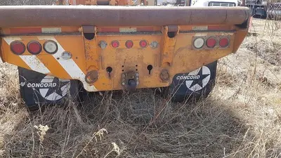 USED 2000 GMC C8500 TANDEM AXLE BED TRUCK
