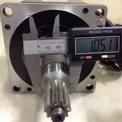 USED YASKAWA SGMP-08AWYR11