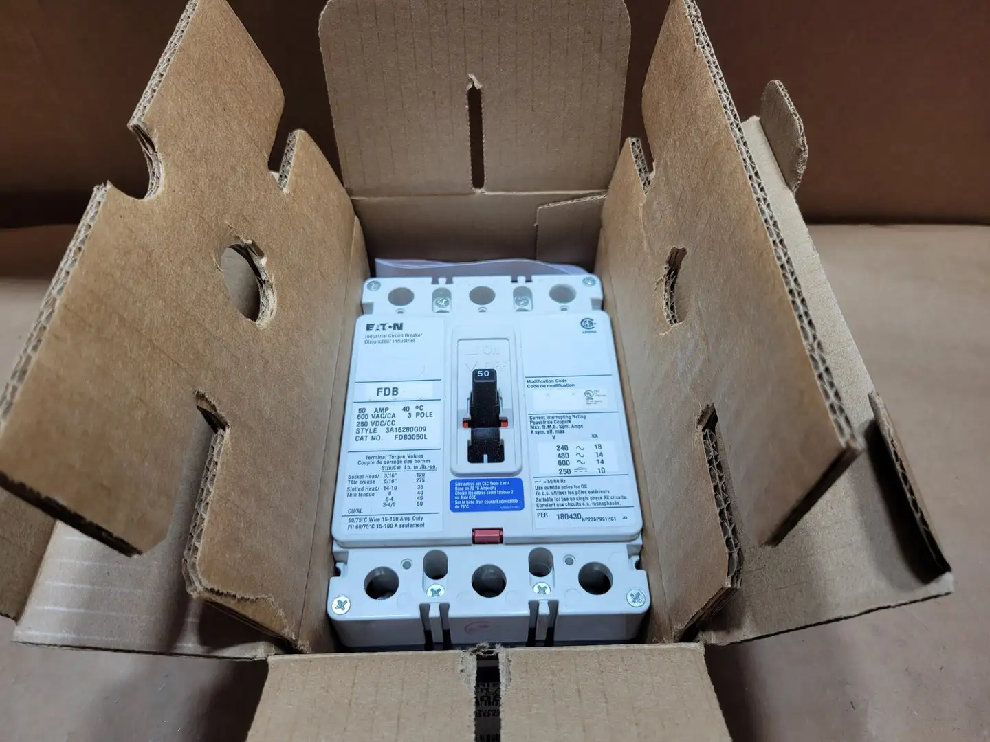 NEW EATON FDB3050L
