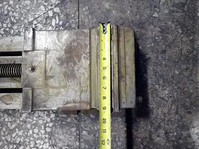 9" 9" Vise