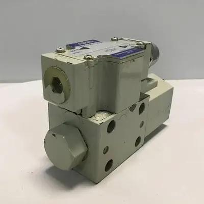 USED YUKEN DSG-01-2B8-D24-50150