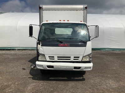 USED 2006 GMC W4500