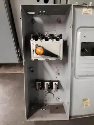 600V Electrical Disconnects & Switches