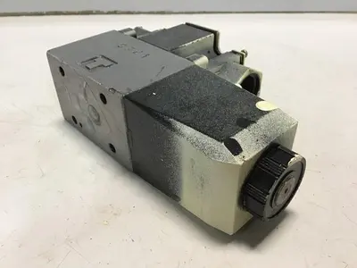 USED VICKERS DG4V32AMP7H750
