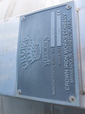 6000 gallon Vertical Stainless Steel Tank, rated 50 psi internal pressure