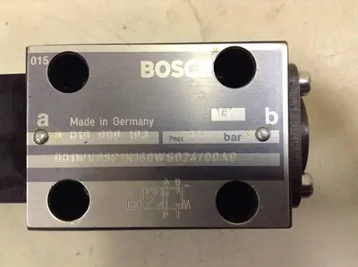 USED BOSCH 0 810 090 103