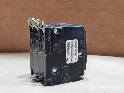 Used SQUARE D QOB330 Switchgears British Columbia CA | Lenmark #1438563