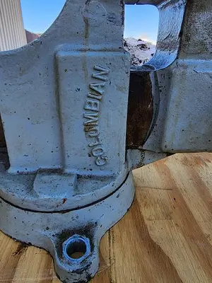 USED COLUMBIAN 604 1/2