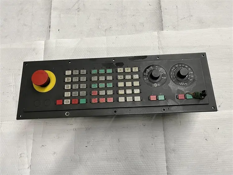 Used SIEMENS KEYBOARD PANEL 6FC5103-0AD04-0AA1 Misc Electrical & Power Parts BE | Apt International N.V #363696