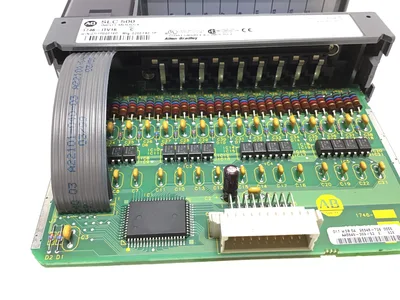Allen-Bradley SLC500 – 1746-ITV16 Input Module Ser C 10-30VDC