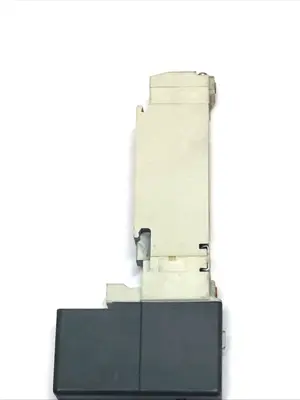 USED SMC 5-PORT SOLENOID VALVE 24VDC 3-POSITION CLOSED CENTER
