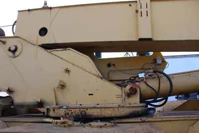 LORAIN LRT 350D Crane | Levy Recovery Group (15)