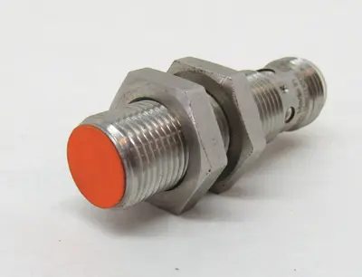 IFM Efector IFS204 Inductive Proximity Sensor