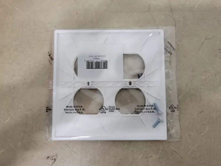 New | in-Stock PASS & SEYMOUR TP82-W Switchgears British Columbia CA | Lenmark #240922